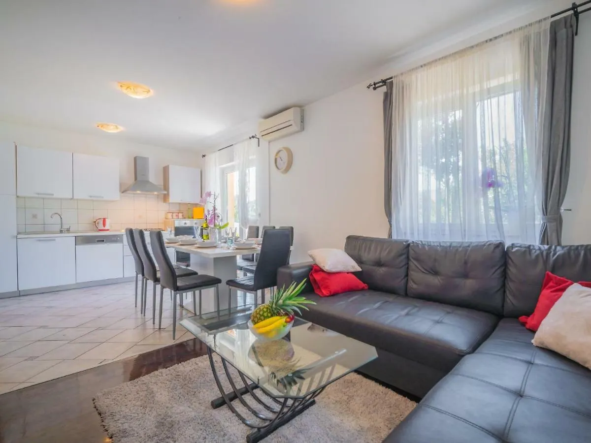 Holiday Home Ivona By Interhome Drivenik